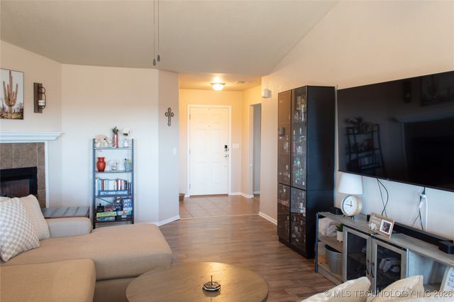 8366 E 160th Place S, Bixby, OK 74008