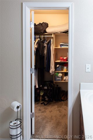 8366 E 160th Place S, Bixby, OK 74008