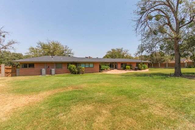 907 Mountain Park Dr, Big Spring, TX 79720