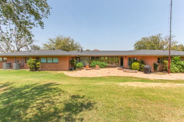907 Mountain Park Dr, Big Spring, TX 79720