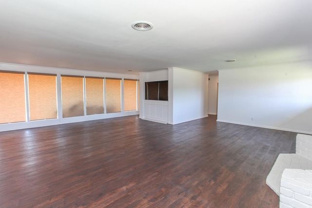 907 Mountain Park Dr, Big Spring, TX 79720