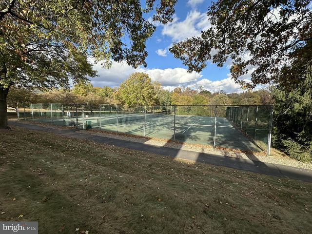 30 B CHICOPEE DR, Princeton, NJ 08540