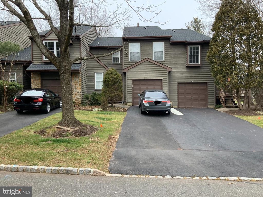 30 B CHICOPEE DR, Princeton, NJ 08540