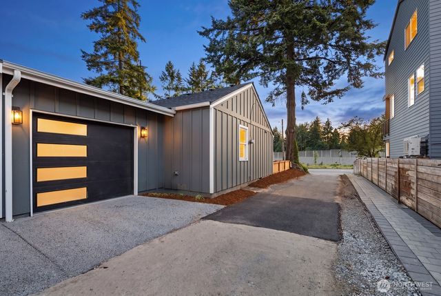 12042 5th Avenue NE, Seattle, WA 98125