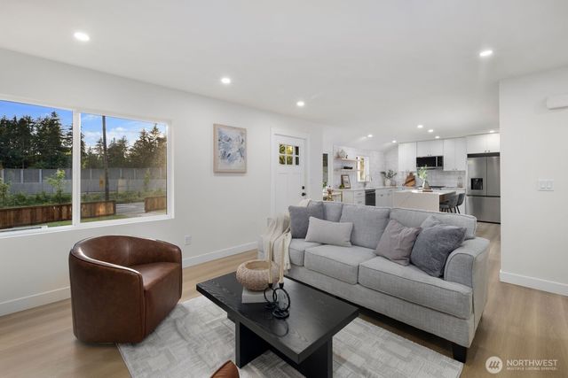 12042 5th Avenue NE, Seattle, WA 98125