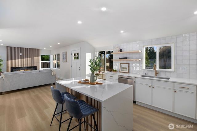 12042 5th Avenue NE, Seattle, WA 98125