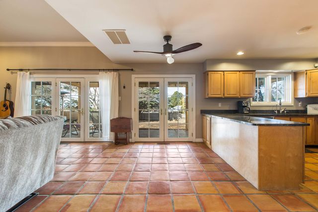 1333 Camino Cerrito SE, Albuquerque, NM 87123