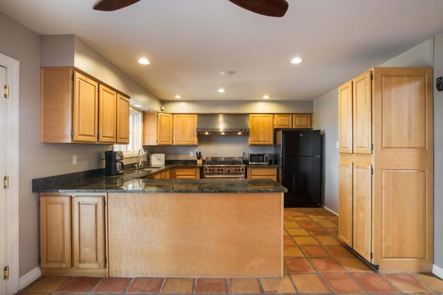1333 Camino Cerrito SE, Albuquerque, NM 87123