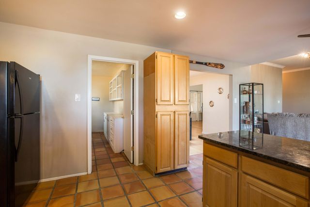 1333 Camino Cerrito SE, Albuquerque, NM 87123