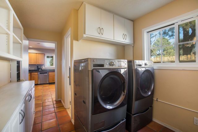 1333 Camino Cerrito SE, Albuquerque, NM 87123