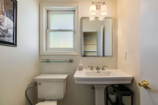 1333 Camino Cerrito SE, Albuquerque, NM 87123