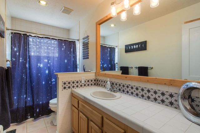 1333 Camino Cerrito SE, Albuquerque, NM 87123