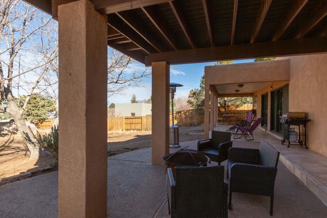 1333 Camino Cerrito SE, Albuquerque, NM 87123