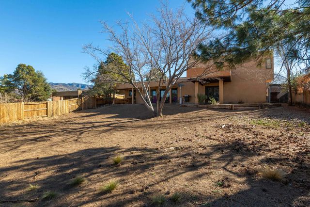 1333 Camino Cerrito SE, Albuquerque, NM 87123