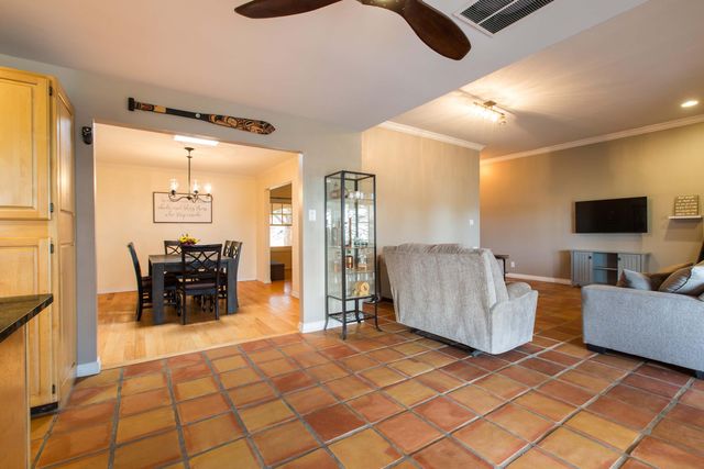 1333 Camino Cerrito SE, Albuquerque, NM 87123