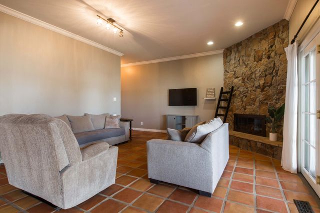 1333 Camino Cerrito SE, Albuquerque, NM 87123