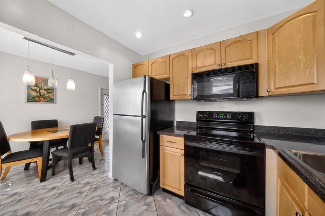 176 Upminster H 176, Deerfield Beach, FL 33442