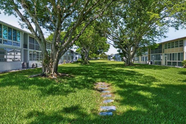 176 Upminster H 176, Deerfield Beach, FL 33442