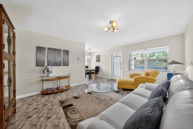 176 Upminster H 176, Deerfield Beach, FL 33442