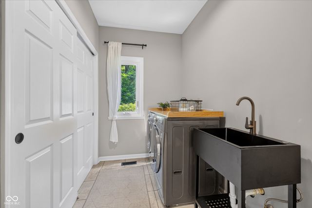 8436 Cleat Court, Indianapolis, IN 46236