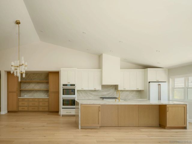 5503 Linda Rosa, La Jolla, CA 92037
