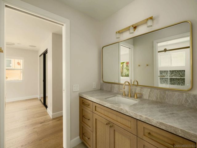 5503 Linda Rosa, La Jolla, CA 92037