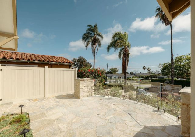 5503 Linda Rosa, La Jolla, CA 92037