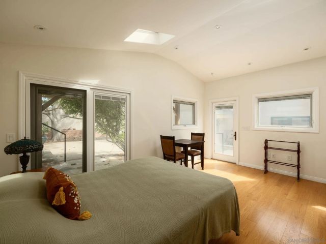 5503 Linda Rosa, La Jolla, CA 92037