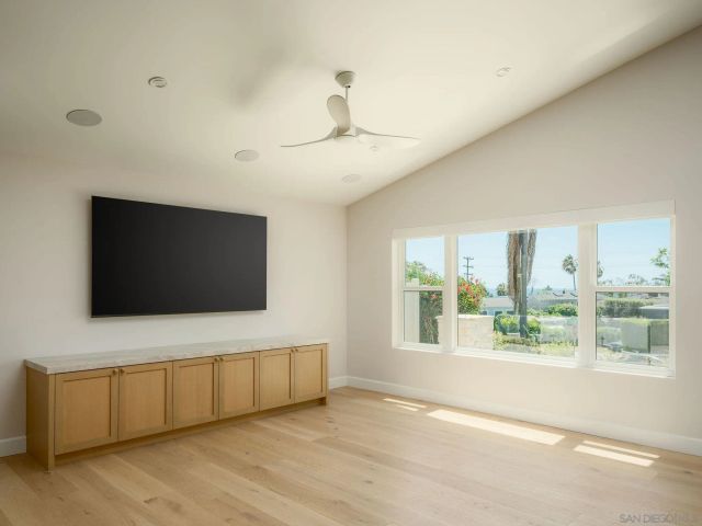 5503 Linda Rosa, La Jolla, CA 92037