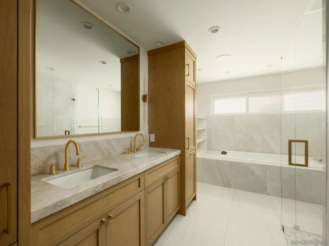 5503 Linda Rosa, La Jolla, CA 92037
