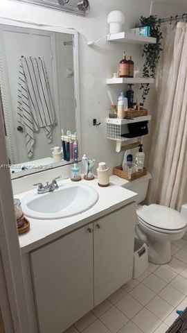 18830 NW 57th Ave 103, Hialeah, FL 33015