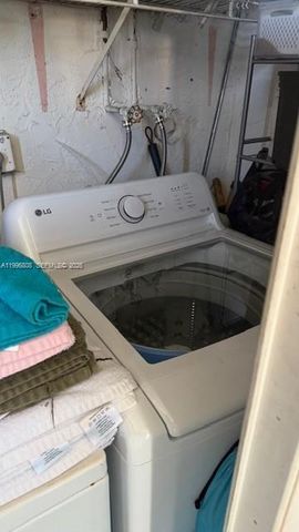 18830 NW 57th Ave 103, Hialeah, FL 33015