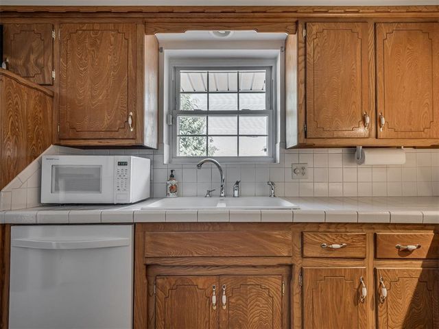 6309 S Robinson Road, Oklahoma City, OK 73139