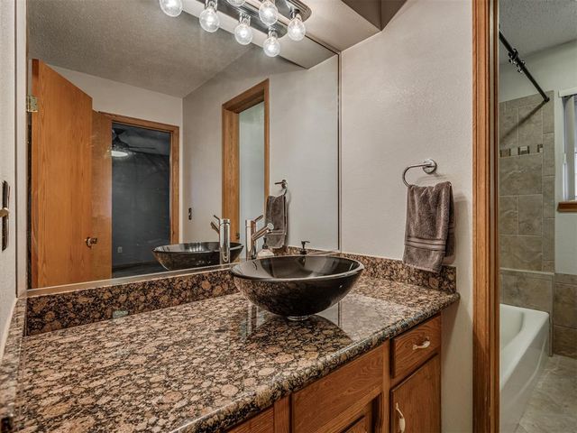 6309 S Robinson Road, Oklahoma City, OK 73139