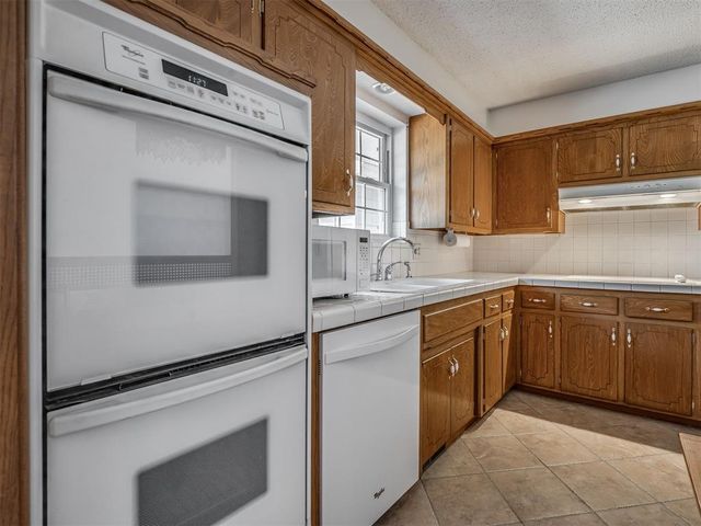 6309 S Robinson Road, Oklahoma City, OK 73139