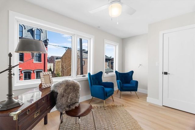 1213 Boyle St, Central North Side, PA 15212