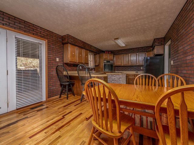 2860 Johnson Fork, Salyersville, KY 41465