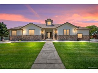 61 Lakeview Cir, Fort Morgan, CO 80701