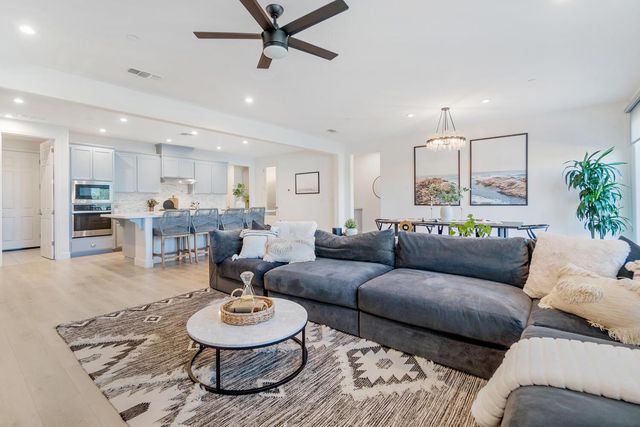 4504 Stone Ranch Dr, Folsom, CA 95630