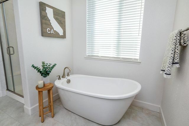 4504 Stone Ranch Dr, Folsom, CA 95630