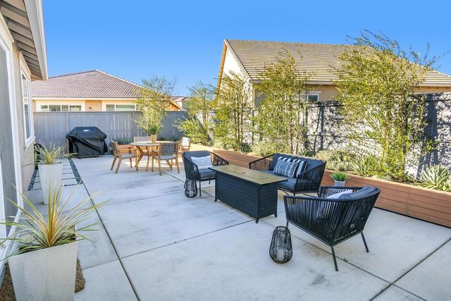 4504 Stone Ranch Dr, Folsom, CA 95630