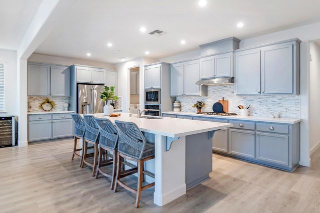 4504 Stone Ranch Dr, Folsom, CA 95630