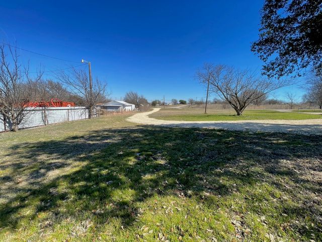 9795 2nd Street, Joshua, TX 76058