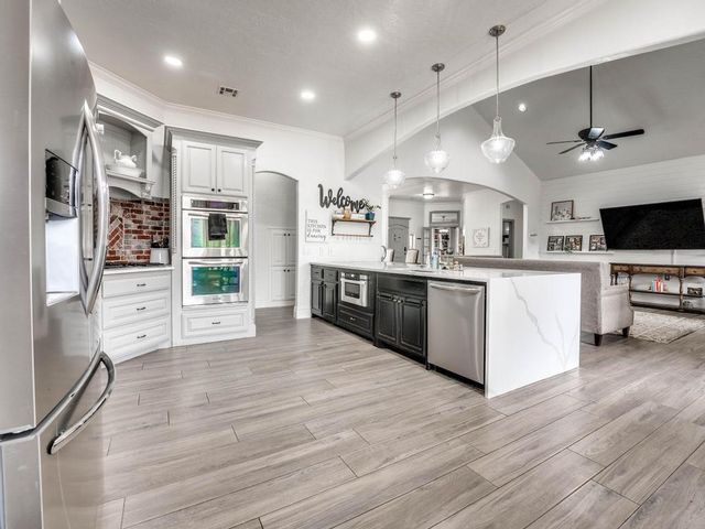 8845 Palermo Drive, Edmond, OK 73034