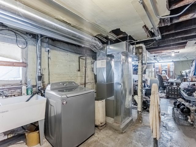 2221 S Lombard Avenue, Cicero, IL 60804