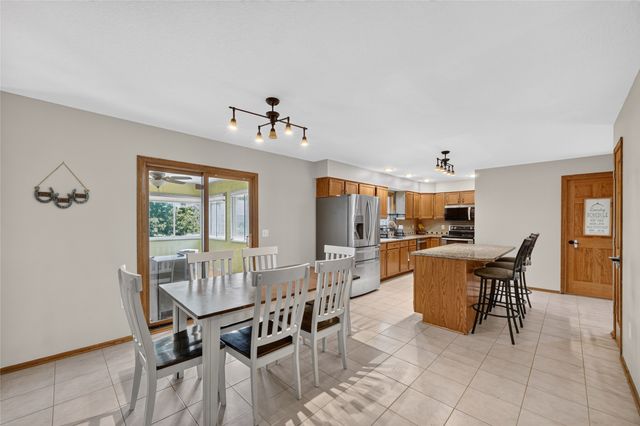 1308 E 17th Street, Norwalk, IA 50211