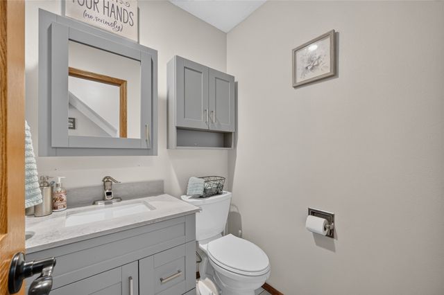 1308 E 17th Street, Norwalk, IA 50211
