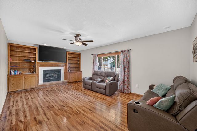 1308 E 17th Street, Norwalk, IA 50211
