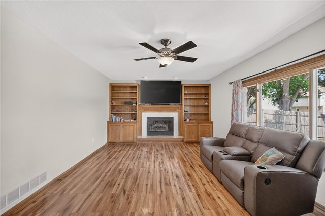 1308 E 17th Street, Norwalk, IA 50211