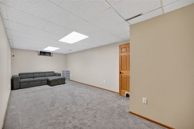 1308 E 17th Street, Norwalk, IA 50211